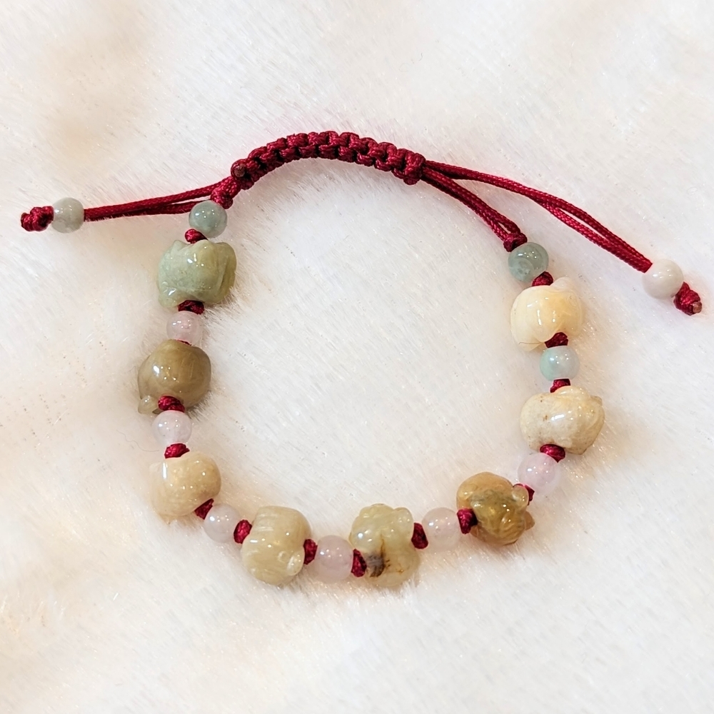 Jade Pig Charm Bracelet – Spiritual Protection & Abundance